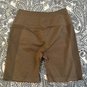 Brown Scrunch Shorts - Small